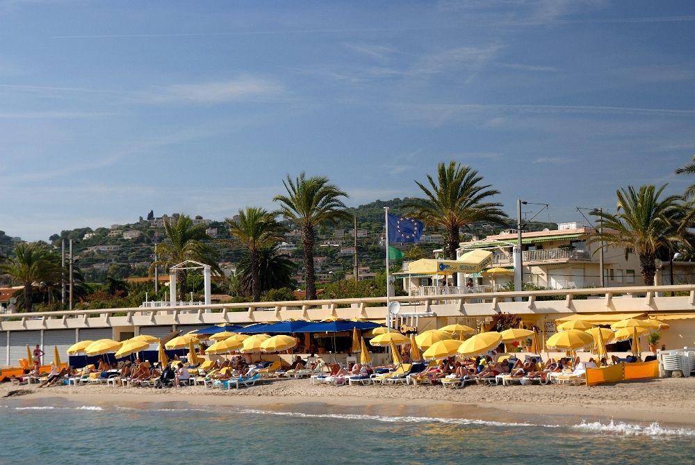Residence Odalys Open Golfe Juan Kültér fotó