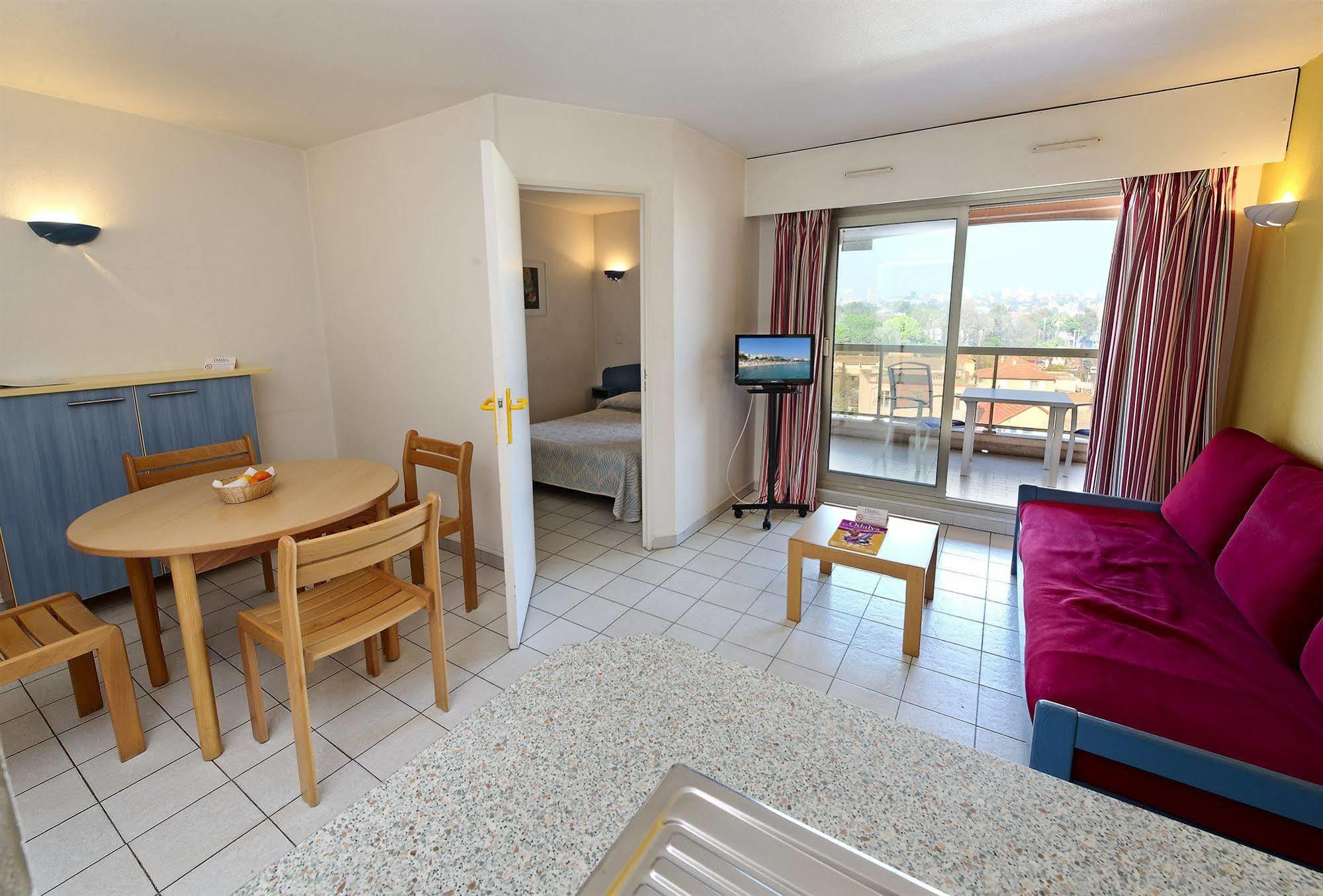 Residence Odalys Open Golfe Juan Kültér fotó